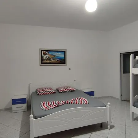 Beach Rooms Himarë